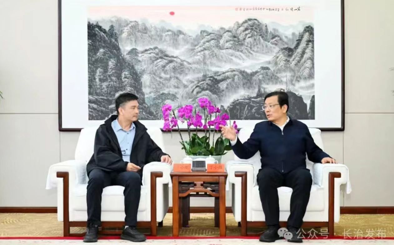 丁小強(qiáng)與蘇州匯機(jī)智造科技有限公司董事長(zhǎng)黃小剛舉行工作會(huì)談